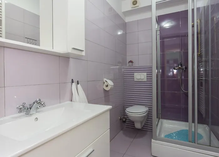 Mar كوسترينا